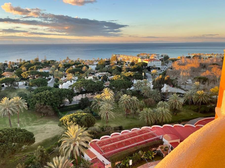 Golden Hour Beachfront * Marbellac