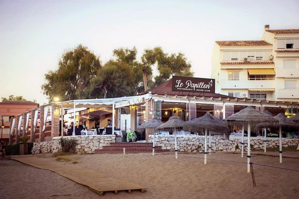 Apartament Golden Hour Beachfront Marbella